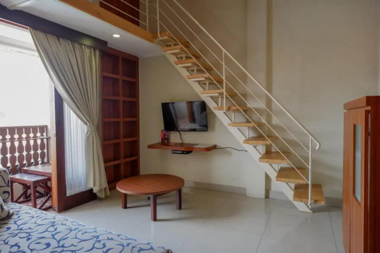 Urbanview Rumah Kandjani Yogyakarta Kejayan Exterior foto
