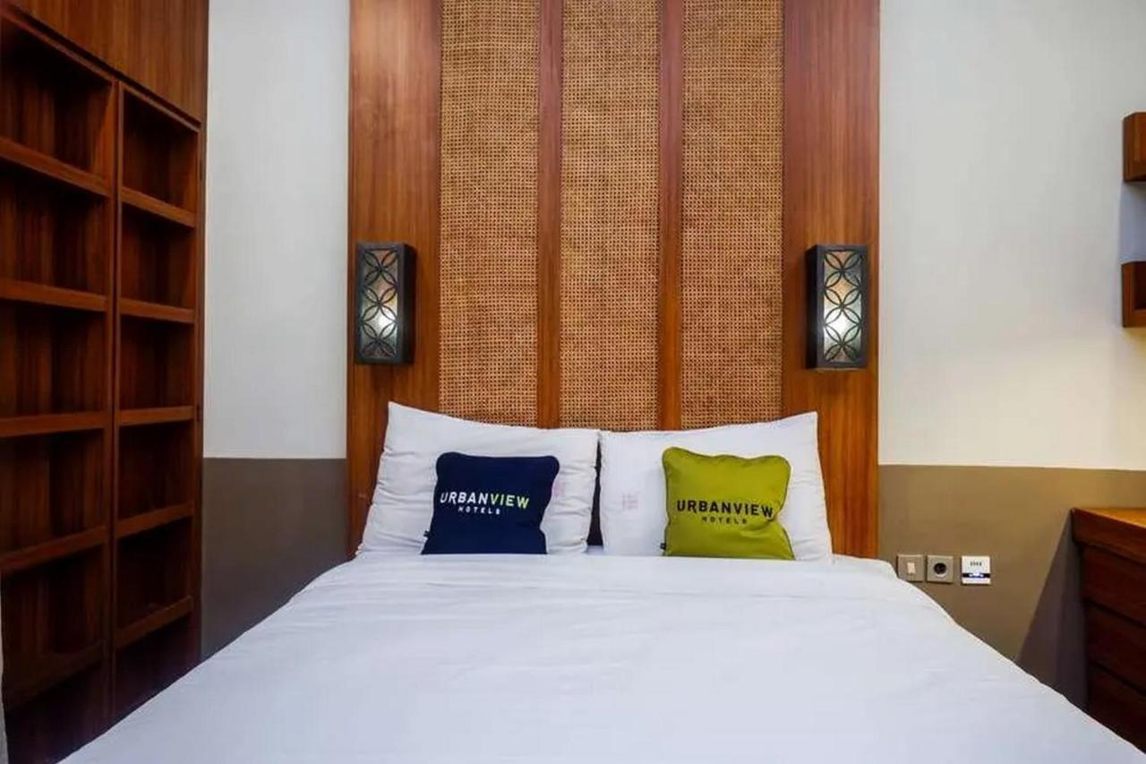 Urbanview Rumah Kandjani Yogyakarta Kejayan Exterior foto